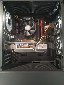Ryzen 5 1600/B450/16GB RAM/SSD 512GB/Radeon RX 5600XT 6GB (9 foto / 10)