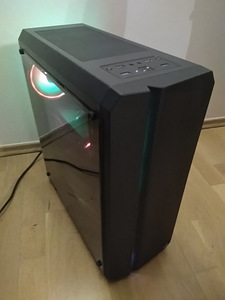 Ryzen 5 2600/B350M/16GB RAM/SSD 500GB/Radeon RX VEGA 56 8GB (10 foto / 10)
