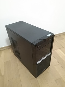 Intel E3-1240/B75M/8GB/Nvme 128GB/Radeon RX 470 4GB (1 foto / 9)