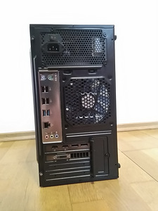 Xeon E5-2670/X99/32GB/SSD 128GB/HDD 500GB/Radeon RX 480 8GB (6 foto / 10)