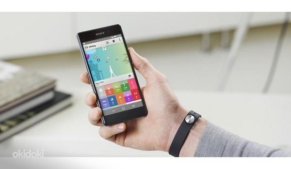 Sony SmartBand SWR10, черный (фото #1)