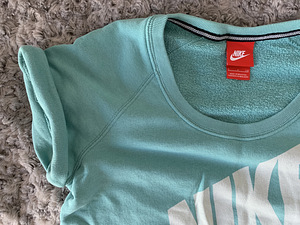 Футболка Nike (3 фото из 3)