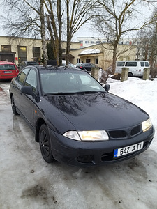 Mitsubishi Carisma 1.6 (6 foto / 11)