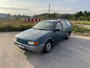 Volkswagen Passat B3 1.9TD (1 foto / 10)
