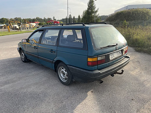 Volkswagen Passat B3 1.9TD (4 foto / 10)