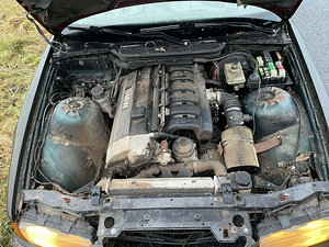 BMW 328i manuaal (5 foto / 7)