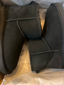 Ugg новые 43 (1 фото из 1)