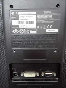 Продам хороший монитор LG 1920х1080 60Гц. (4 фото из 10)