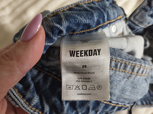 Weekday lühekesed püksid s.26 (3 foto / 4)