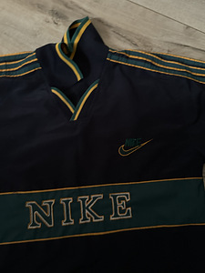 Футболка nike (2 фото из 4)
