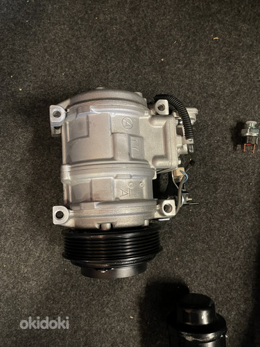 Новый компрессор кондиционера Denso 10PA17C / DCP17010 для M