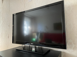 Televiisor LG 42" (1 foto / 3)