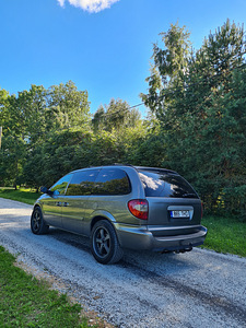Chrysler grand voyager (5 foto / 10)