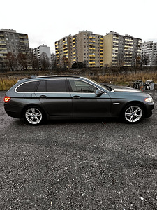 BMW F11 525 D 2012 (3 foto / 15)