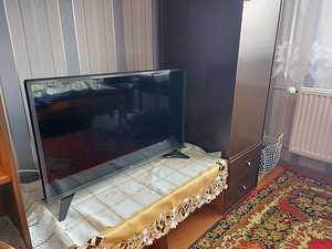 Телевизор LG (4 фото из 4)