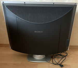 Televiisor Sony Wega LCD Color TV 32" (3 foto / 10)