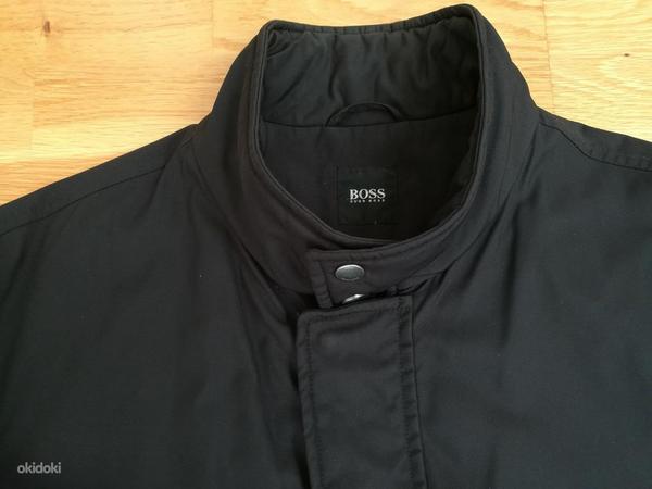 Однотонная осенняя куртка черного цвета (съемный жилет из перьев) "Hugo Boss" XL (фото #4)
