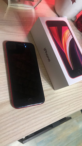 iPhone se 2020 64gb (2 foto / 2)