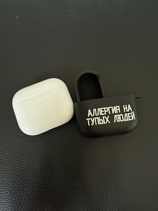Apple AirPods Gen 3 with MagSafe (2 foto / 2)