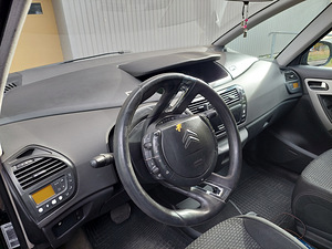 Citroen Grand C4 Picasso (9 foto / 12)