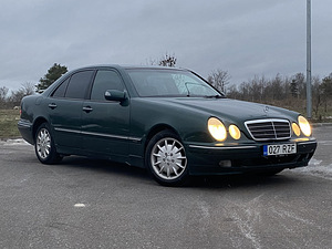 Mercedes-Benz E 240 Elegance 2.4 V6 125kV (1 foto / 13)
