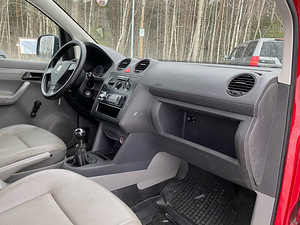 Volkswagen Caddy 1.4 60kw МКПП (8 фото из 9)