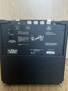 FENDER RUMBLE 15 V3 BASS COMBO (5 foto / 10)