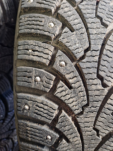 Naastrehvid Bridgestone Noranza 2 evo 195/65 R15 95T (2 foto / 5)
