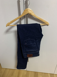 Tommy Hilfiger teksad W32/L36 (1 foto / 3)