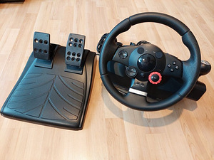 Руль Logitech Driving Force GT (2 фото из 3)