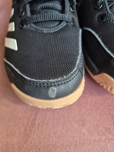 Adidas kingad 32 (5 foto / 5)