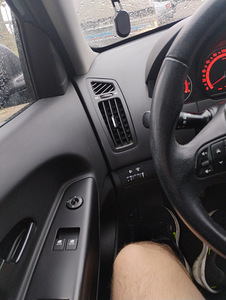 Kia Ceed (10 foto / 12)