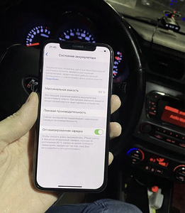iPhone X 64 GB (2 foto / 2)