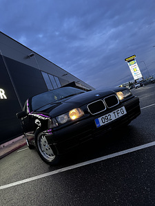BMW E36 318i 85Kw (7 foto / 12)