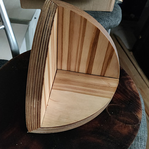 Книжная поддержка (2 фото из 2)