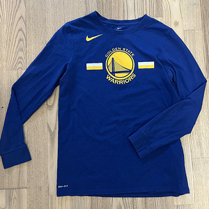 Nike pikkade käistega trennisärk (1 foto / 1)