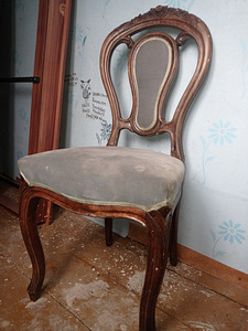 Старинные стулья (3 фото из 5)