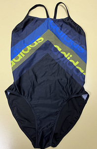 Ujumistrikoo Adidas (1 foto / 2)