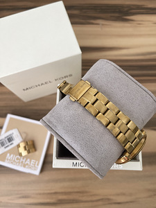 Michael Kors Часы (3 фото из 6)