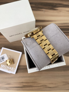 Michael Kors Часы (4 фото из 6)