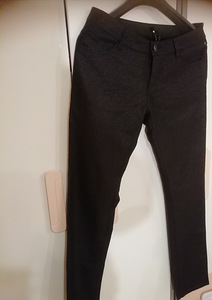 UUED Sädelevad mustad püksid 40 (2 foto / 4)