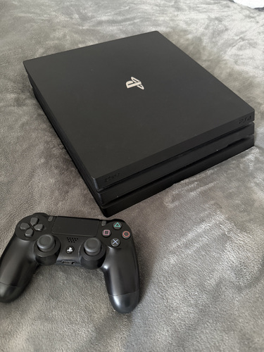 PlayStation 4 PRO 500GB