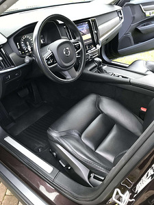 2018 Volvo V90 Cross Country, 2.0 l (5 foto / 6)