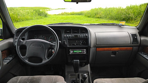 Isuzu Trooper Station Wagon 3.0D (12 foto / 15)