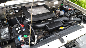Isuzu Trooper Station Wagon 3.0D (14 foto / 15)