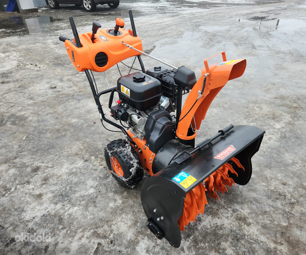 UUEVÄÄRNE LUMEPUHUR TARMO XTP121 11HP