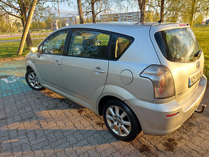 Toyota Corolla Verso (2 foto / 5)