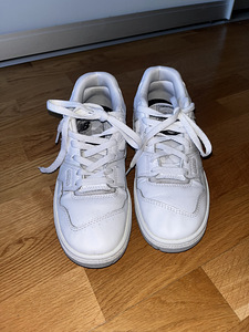 ПРОДАМ КРОССОВКИ ОРИГИНАЛ NB(new balance 550) (2 фото из 6)
