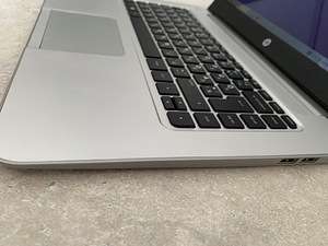 Ноутбук HP (5 фото из 5)