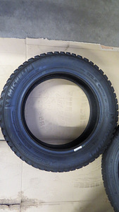 Шипованные шины, шины для снега Michelin X-Ice North 185/60 (4 фото из 4)